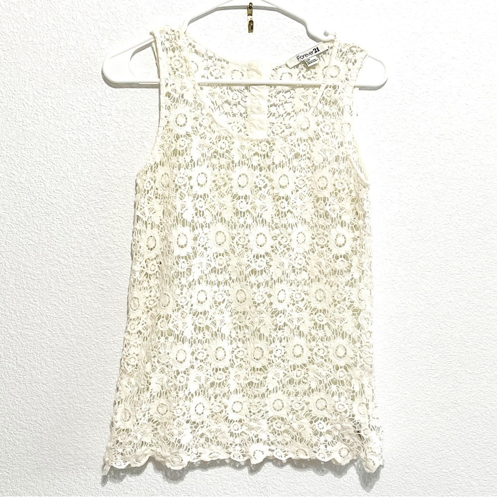 Forever 21 Woman White Lace Top Sleeveless Tank Top Size S/P